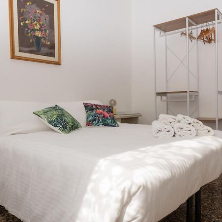 Living Sestri Airport Apartment Genoa Ngoại thất bức ảnh