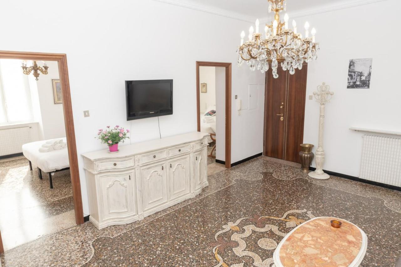 Living Sestri Airport Apartment Genoa Ngoại thất bức ảnh