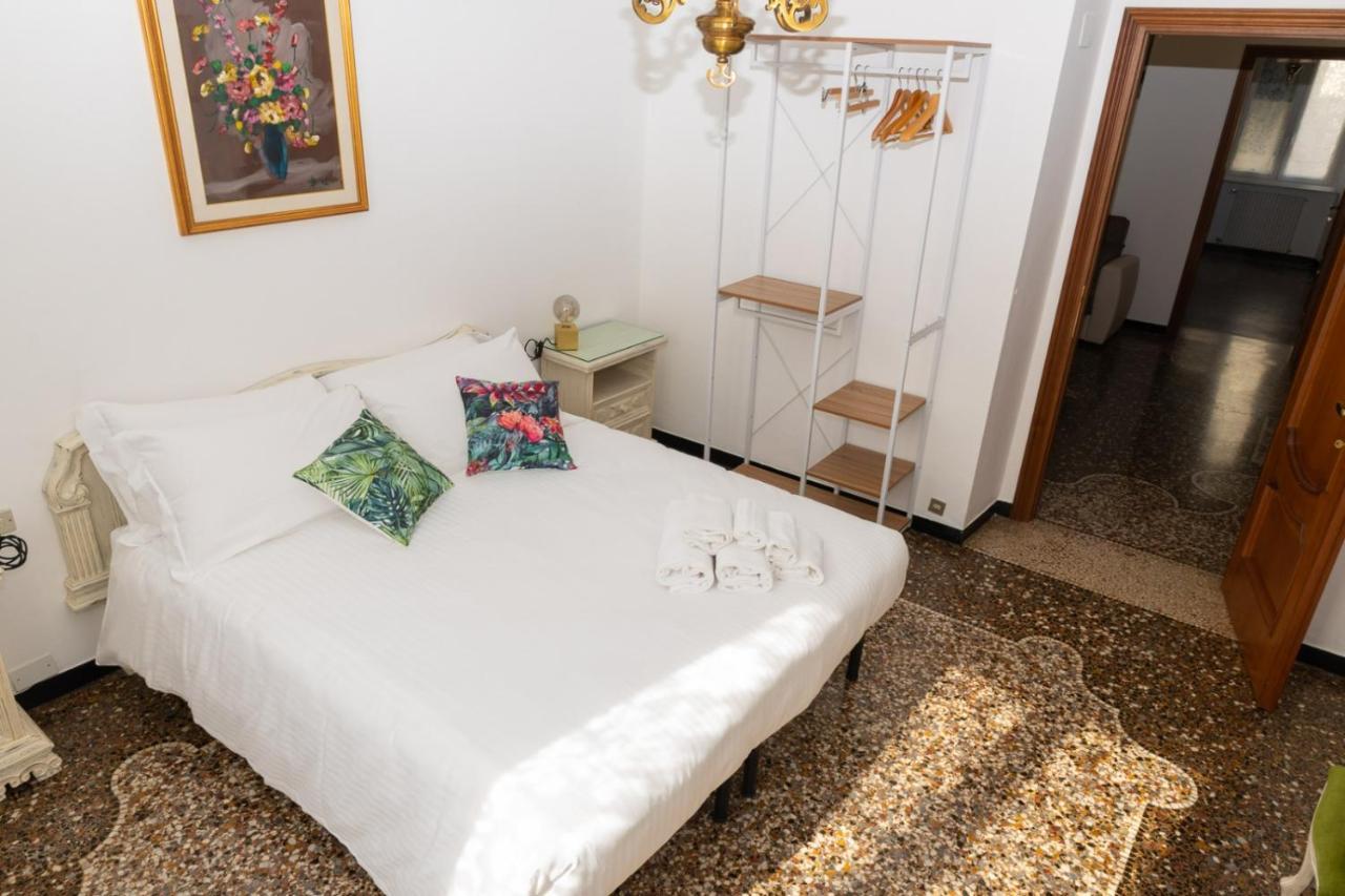 Living Sestri Airport Apartment Genoa Ngoại thất bức ảnh